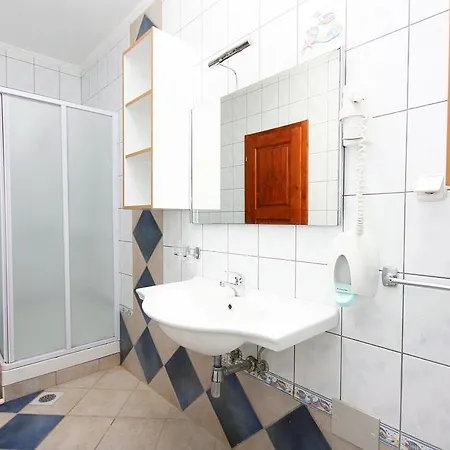 Apartment Rogoznica 3196a